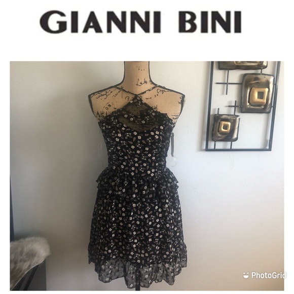 Gianni Bini Dresses & Skirts - Gianni Bini Halter Mesh Floral Dress
